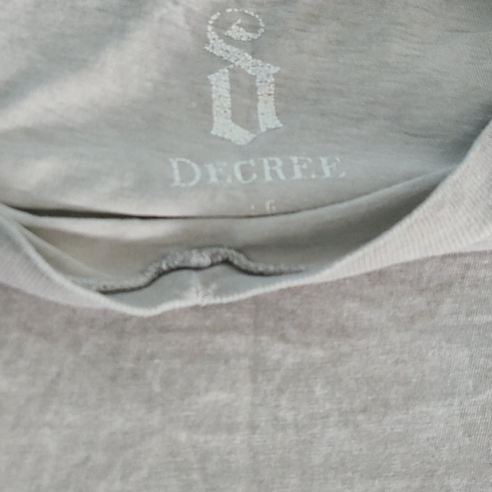 2 undershirts - Picture 2 of 4